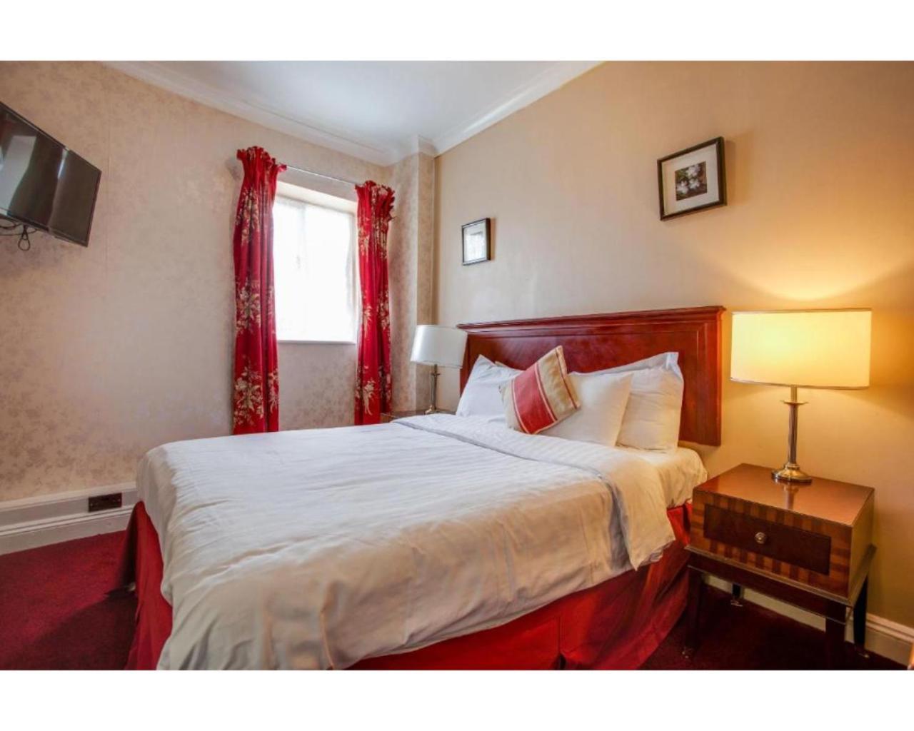 The Rose And Crown Hotel Wisbech Phòng bức ảnh